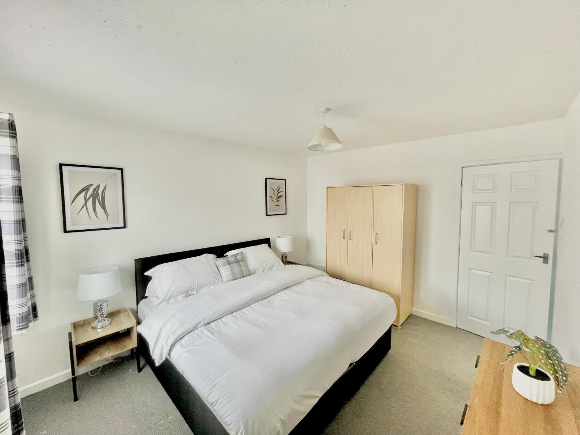 Cae Glas Apartments 홀리헤드 외부 사진